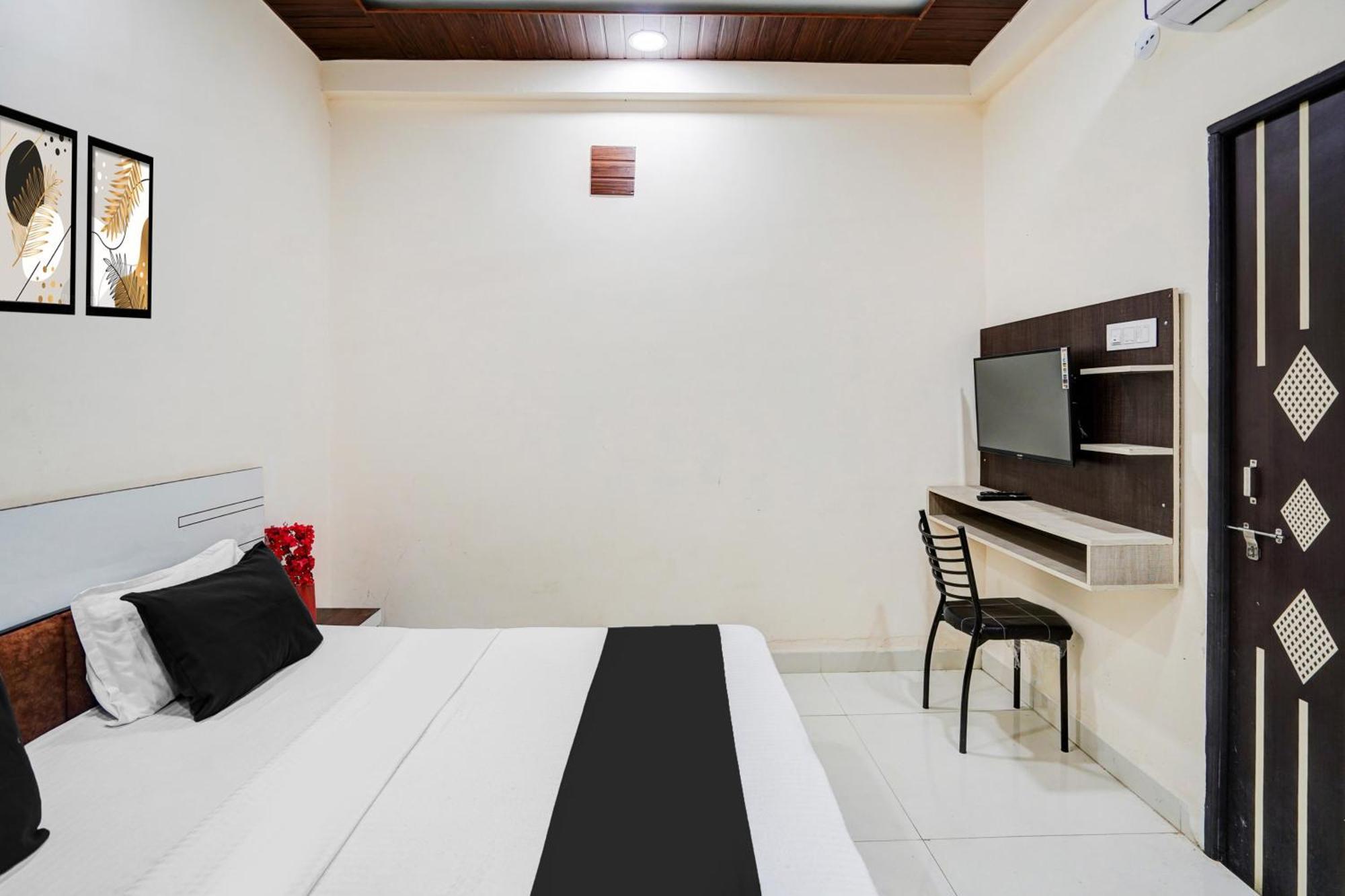 Super Hotel O Brilliant Convention Centre Formerly Madhur Shree Indore Extérieur photo