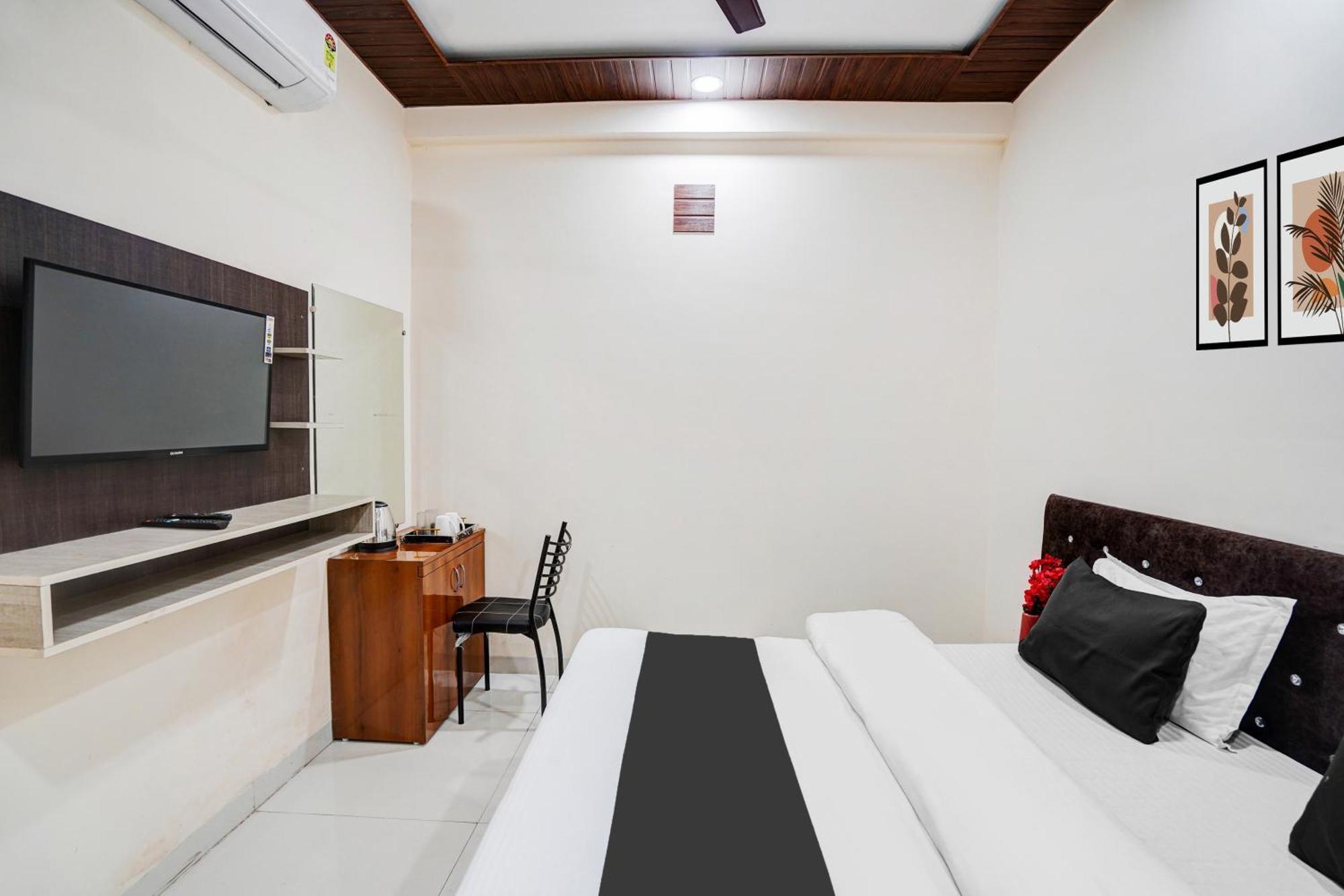 Super Hotel O Brilliant Convention Centre Formerly Madhur Shree Indore Extérieur photo